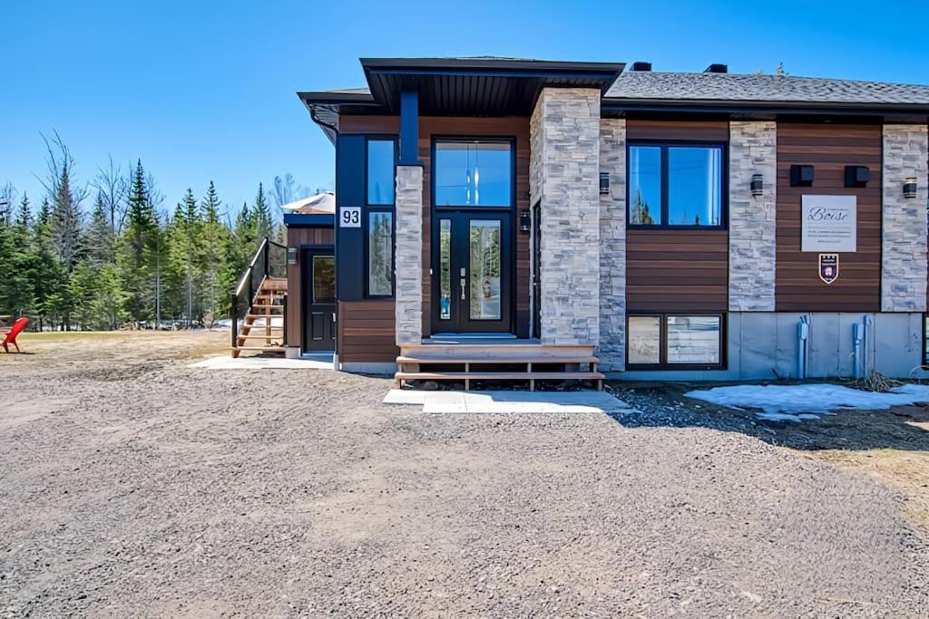 Cottage Quebec - Olivine Петит-Ривиер-Сен-Франсоа Екстериор снимка